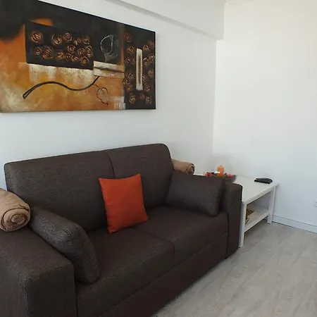 Carrilho Center House *